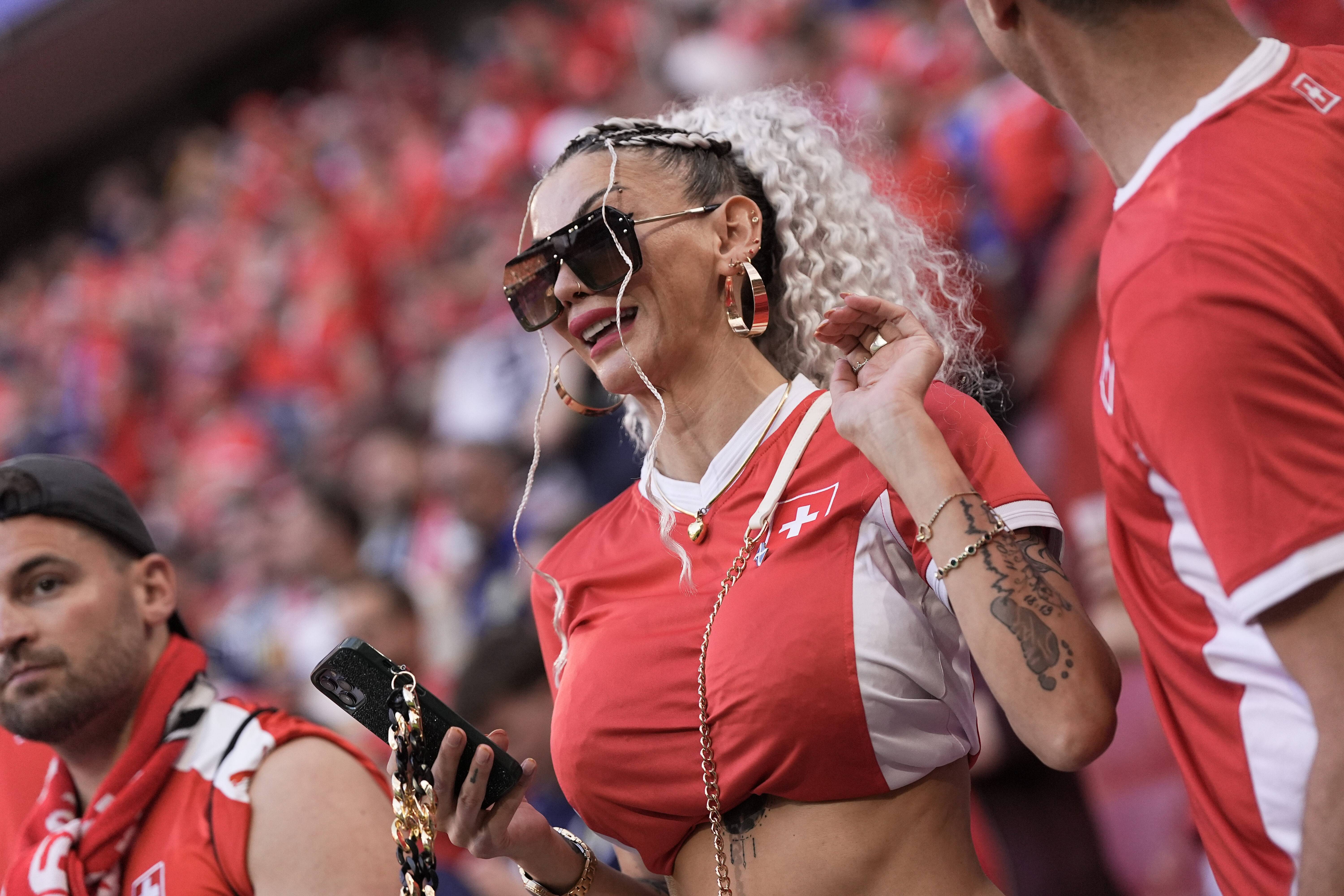 包含罗马豪取大胜，欧洲杯前景一片光明的词条