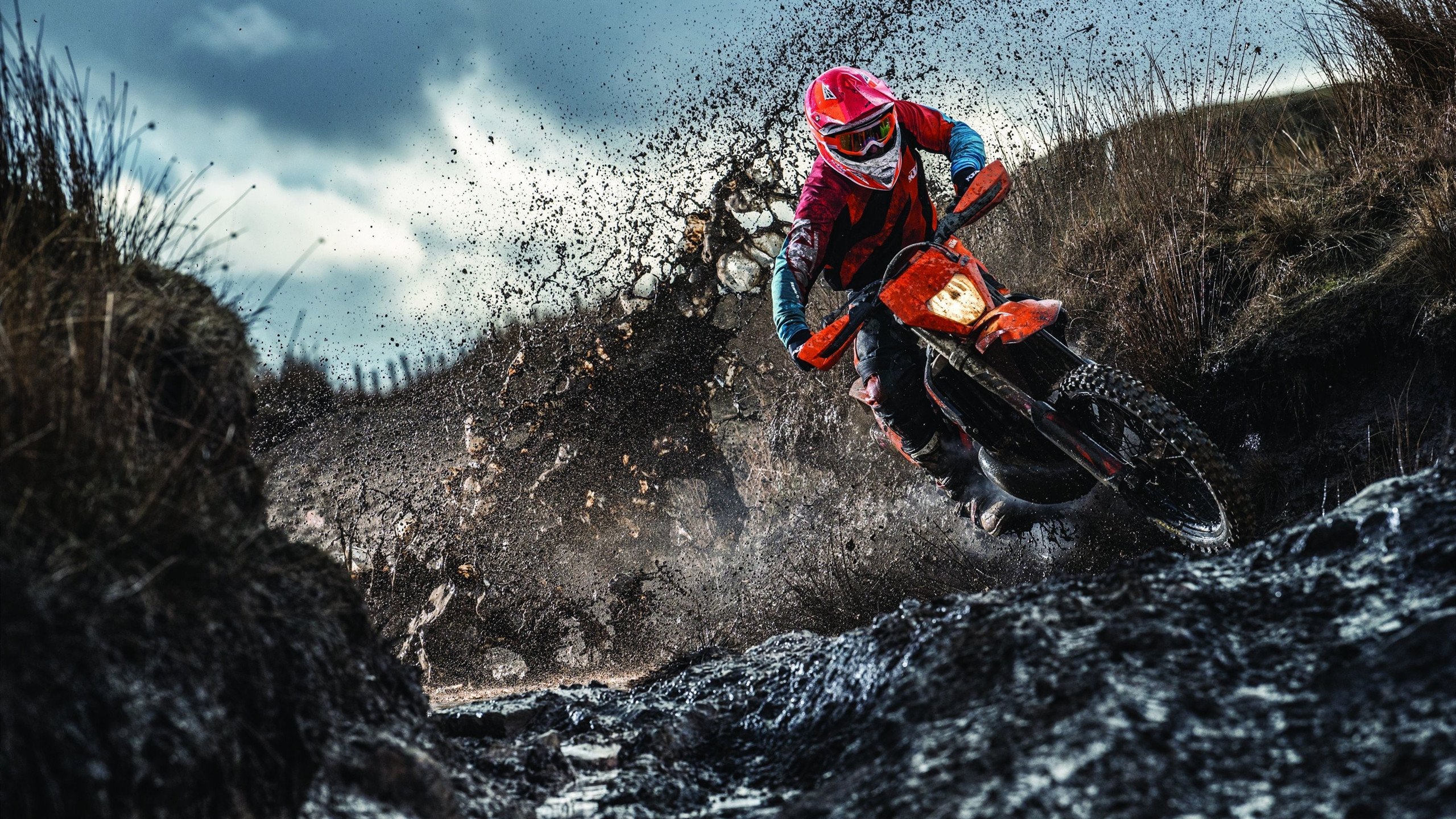 库里爆冷击败巴黎圣日耳曼，势不可挡引爆全场！